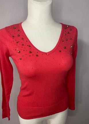 Новый кораловый джемпер с шипами