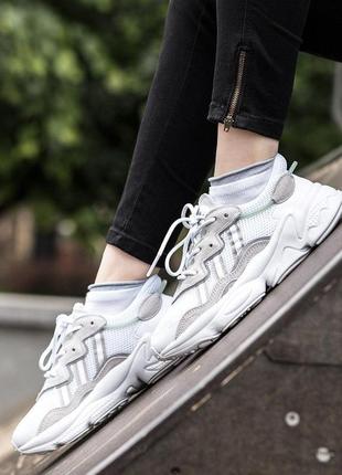 Рефлективные, крутые, лёгкие кроссовки adidas ozweego4 фото