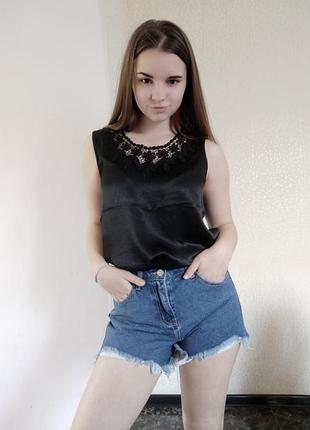 Топ з мереживом.