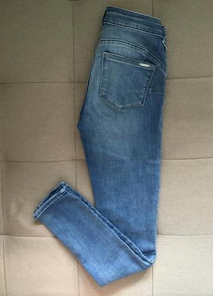 Нові джинси-скінні mango з ефектом push up, розмір 34-362 фото