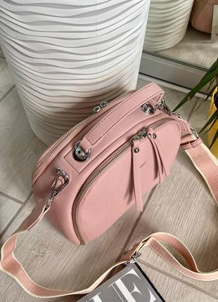 Женская сумка розовая через плечо с короткими ручками на молнии летняя4 фото