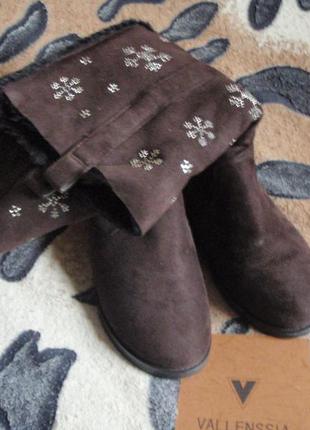 Нові чоботи уггі зі сніжинками 37-38
