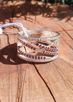 Срібне кільце з фіанітами