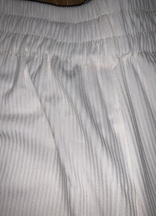 Молочные летние брюки в рубчик с завышенной талией.6 фото