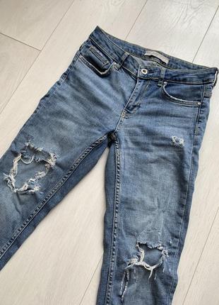 Крутые джинсы с дырками  zara4 фото