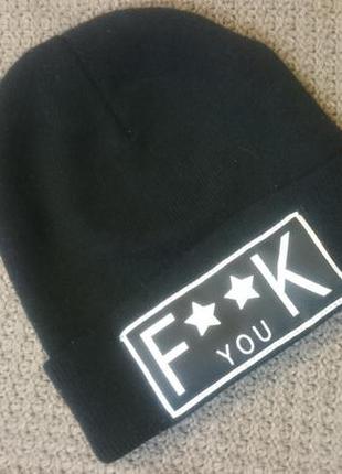 Классная шапка madonna apps