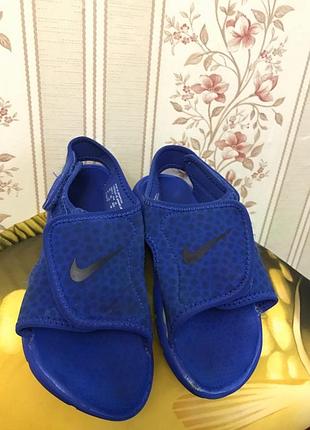 Босоніжки, сандалі nike