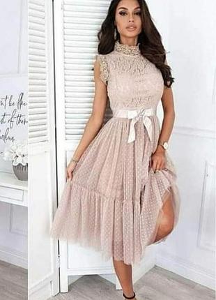 Изящное кружевное платье
