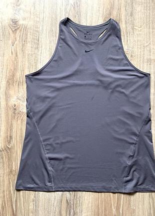 Жіноча спортивна майка nike