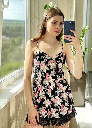 Красивый ромпер из вискозы в цветочный принт комбинезон 1+1=3