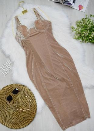 Сукня міді велюрове бежеве оксамитовий футляр по фігурі rare london2 фото