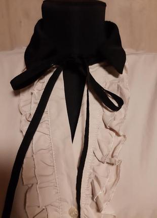 Кремовая блузка с черным воротником2 фото