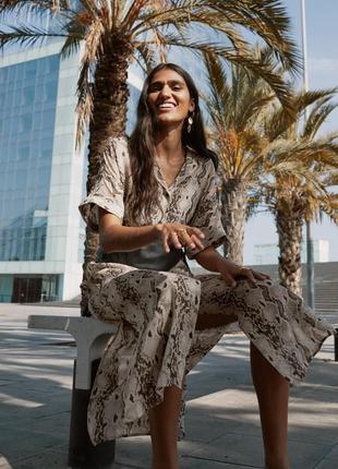 Платье змеиный принт & other stories