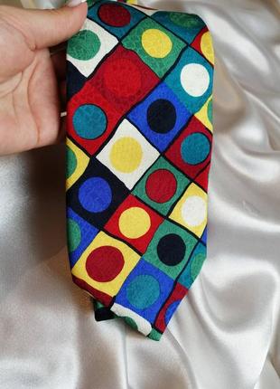 Яскравий галстук