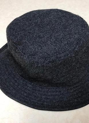 Стильная двусторонняя утепленная панама