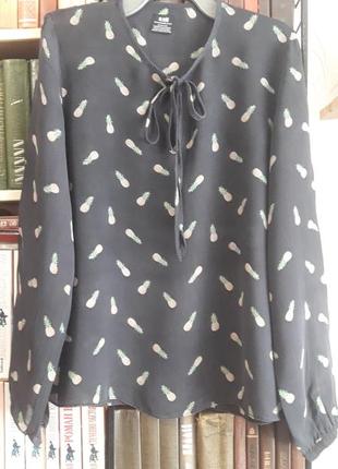 Красива блуза з натурального шовку з принтом ананаси