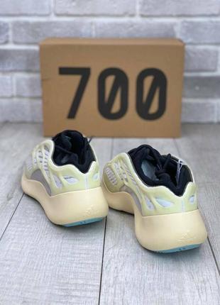 Кросівки adidas yeezy 700 v3 кросівки3 фото