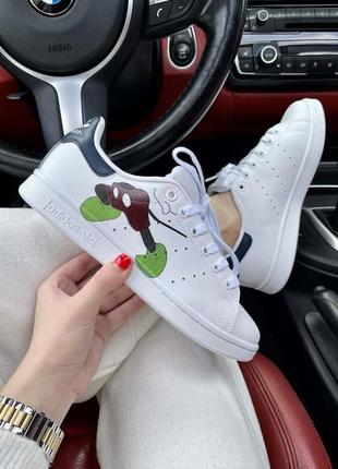 Чудові жіночі кросівки adidas stan smith disney mickey mouse білі з міккі1 фото