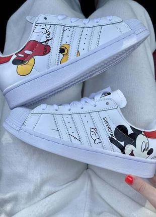 Стильні жіночі кросівки adidas superstar disney mickey mouse білі з міккі2 фото