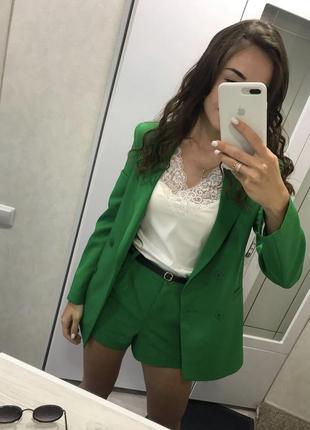Костюм с шортами пиджак шорты зелёный