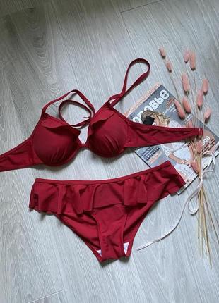 Червоний купальник next