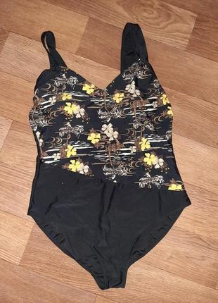 Шикарний відрядний купальник стан нового!