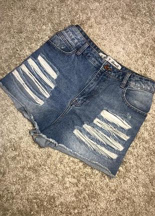 Женские джинсовые стильные рванные шорты denim co