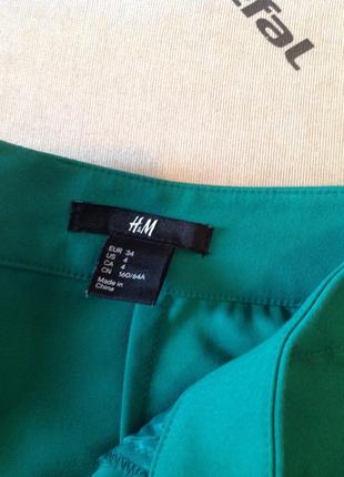 Отличная мини юбка с замочками бренда h&m, р. 40-426 фото