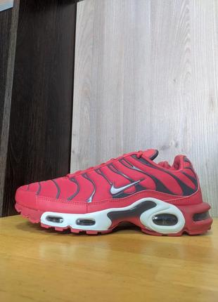 Кроссовки nike air max plus university red