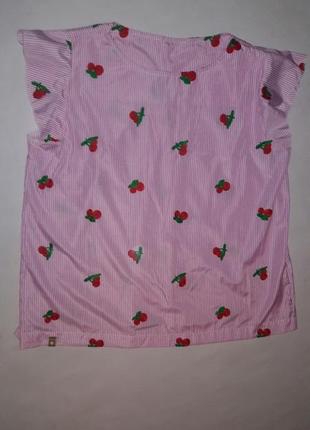 Нежно-розовая блуза в полоску с вышитыми вишняками5 фото