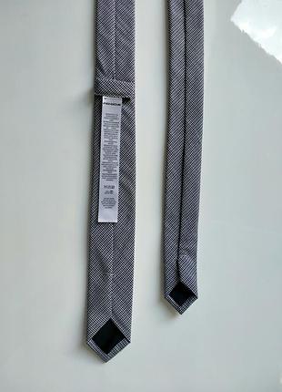 Вузький краватку fishbone