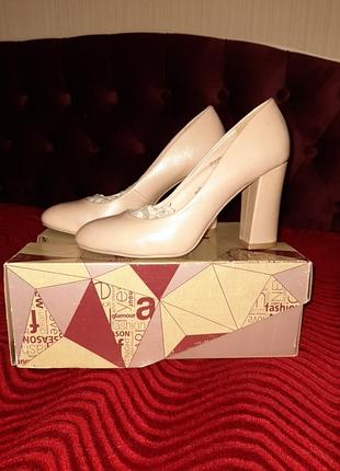 Туфли женские