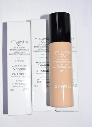 Тональний chanel vitalumiere aqua spf15