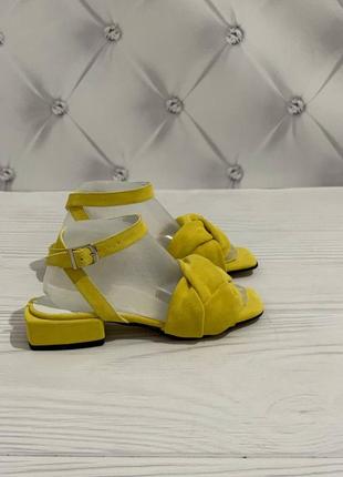 Замшевые босоножки косы на небольшом каблучке,любой цвет!