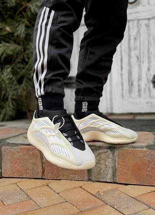 Мужские кроссовки yeezy boost 700 v3  azael демисезонные