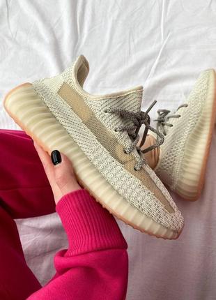 Красиві жіночі кросівки adidas yeezy boost 350 v2 бежеві