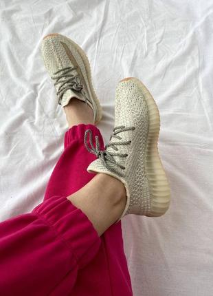 Красивейшие женские кроссовки adidas yeezy boost 350 v2 бежевые6 фото