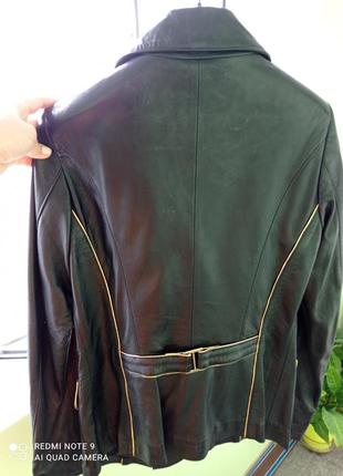 Шкіряна куртка, розмір м , полуобхват грудей 48 см7 фото