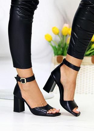 Элегантные кожаные черные женские босоножки натуральная кожа на устойчивом каблуке