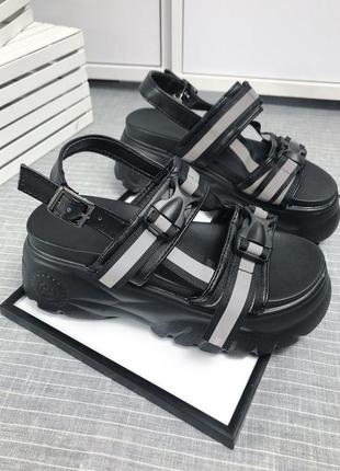 Чёрные спортивные женские босоножки сандали2 фото