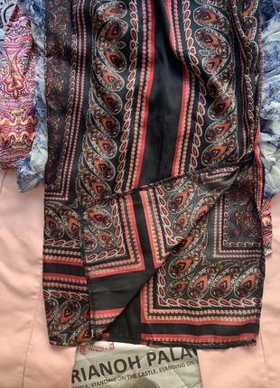 Лёгкая юбка с оригинальным принтом1 фото