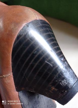Кожанные светло-коричневые сапожки демисезонные натуральная кожа средний каблук6 фото