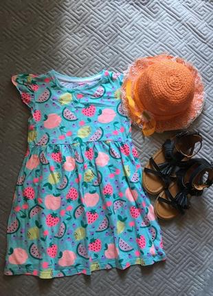 Яркое платье на девочку 5-6 лет