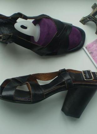 Новые женские кожаные босоножки oxs 41р. италия кожа черные1 фото