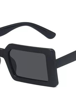 Солнцезащитные очки прямоугольные в широкой оправе2 фото