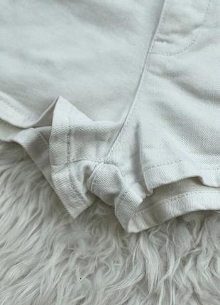 Белые плотные  джинсовые шорты 1+1=33 фото