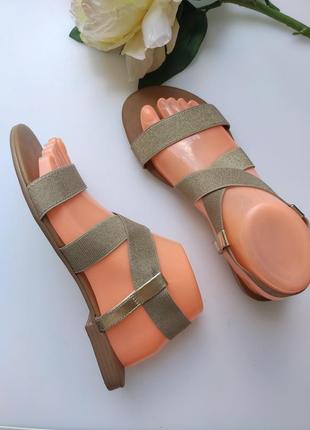 Босоножки бежевые от george