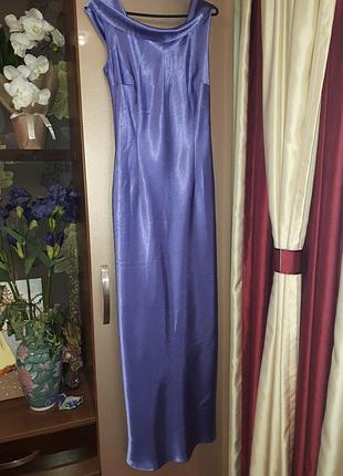 Шикара сукня яка гарно підкреслить фігуру