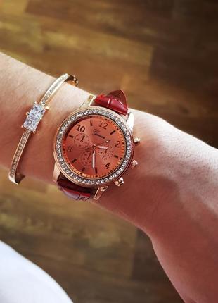 Женские золотистые часы с тонким браслетом жіночий класичний годинник