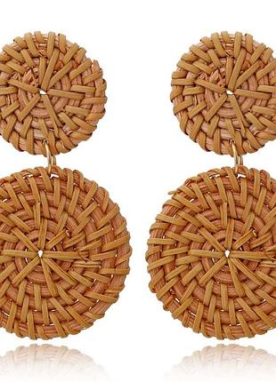 Модні плетені сережки 2021 хіт тренд сезону літні сережки